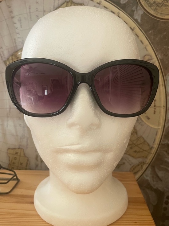 Jones New York Accessories - Jones New York Women's Black Frame Sunglasses with Purple Gradient Lenses